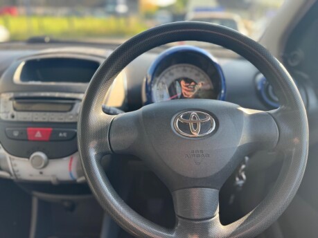 Toyota Aygo BLUE VVT-I 9