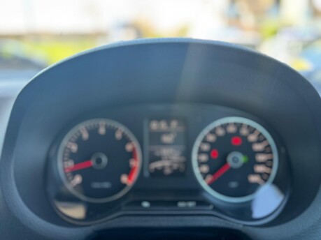 Volkswagen Polo SE DSG 9