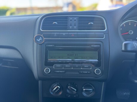 Volkswagen Polo SE DSG 11