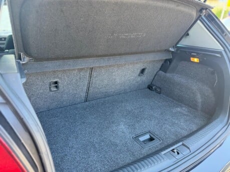 Volkswagen Polo MATCH 33