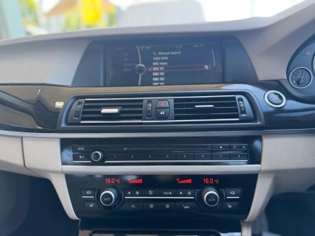 BMW 5 Series 530D SE TOURING 24