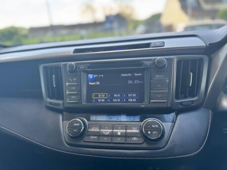 Toyota Rav4 D-4D ICON 10