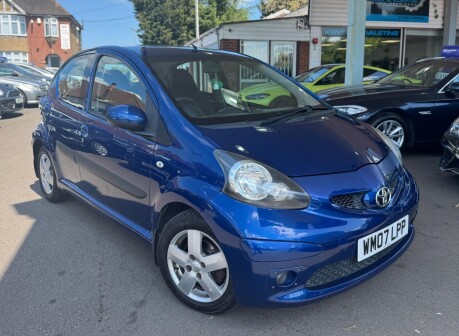 Toyota Aygo BLUE VVT-I 1