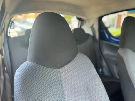 Toyota Aygo BLUE VVT-I 16