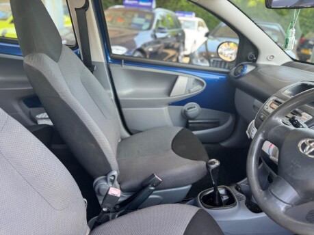 Toyota Aygo BLUE VVT-I 17