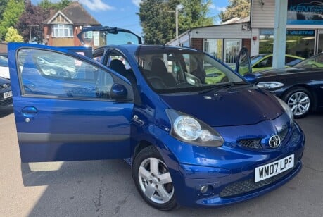 Toyota Aygo BLUE VVT-I 27