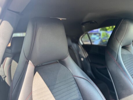 Mercedes-Benz A Class A 200 D AMG LINE PREMIUM 7