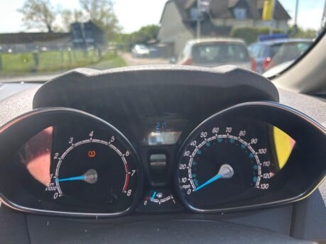 Ford Fiesta ZETEC 9