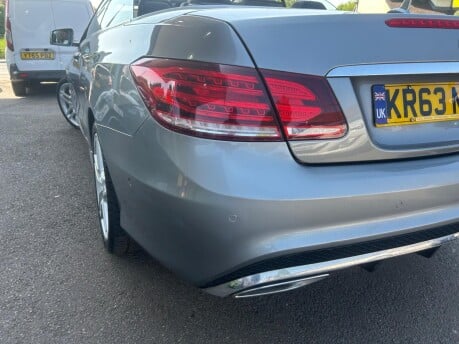 Mercedes-Benz E Class E350 BLUETEC AMG SPORT 32