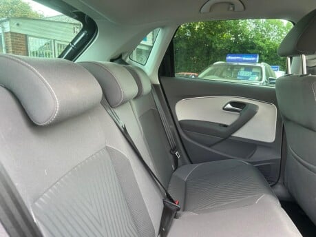 Volkswagen Polo SE DESIGN 21