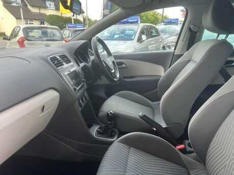 Volkswagen Polo SE DESIGN 34
