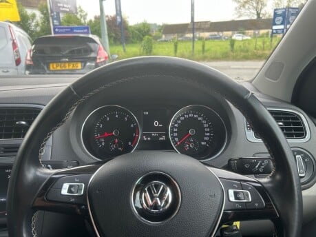 Volkswagen Polo SE DESIGN 39