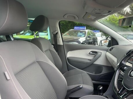 Volkswagen Polo SE DESIGN 19