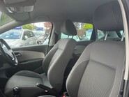 Volkswagen Polo SE DESIGN 33