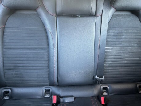 Mercedes-Benz A Class A 160 AMG LINE 9
