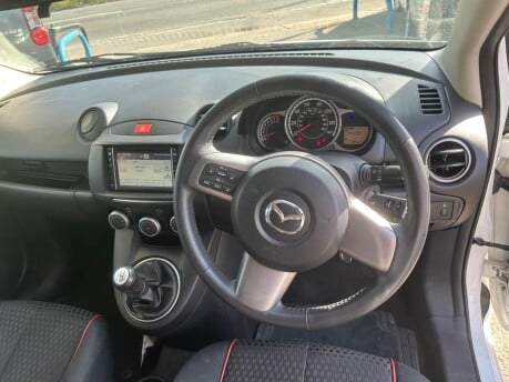Mazda 2 VENTURE EDITION 14