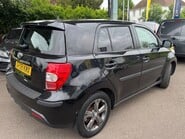 Toyota Urbancruiser VVT-I 7