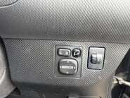 Toyota Urbancruiser VVT-I 13
