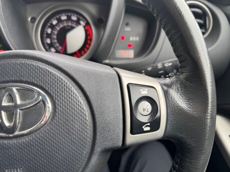 Toyota Urbancruiser VVT-I 16