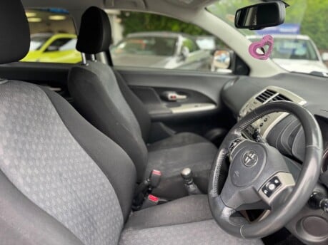 Toyota Urbancruiser VVT-I 20