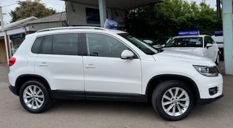 Volkswagen Tiguan SE TDI BLUEMOTION TECHNOLOGY 8
