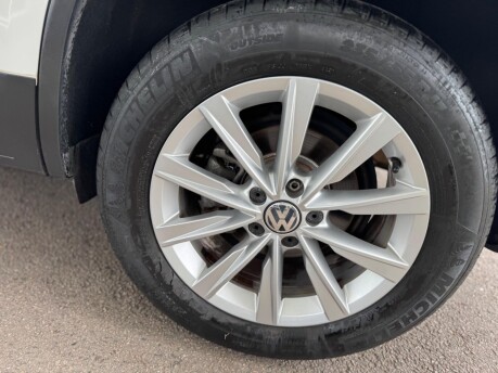 Volkswagen Tiguan SE TDI BLUEMOTION TECHNOLOGY 16