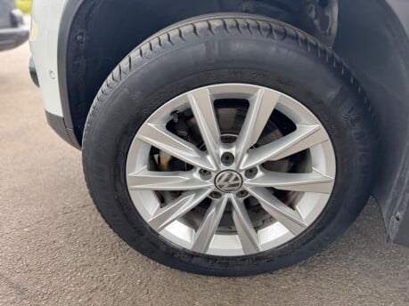 Volkswagen Tiguan SE TDI BLUEMOTION TECHNOLOGY 17