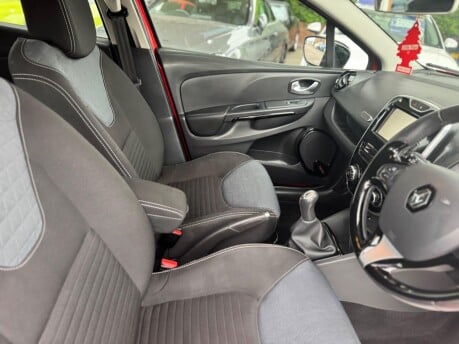 Renault Clio DYNAMIQUE S NAV DCI 28