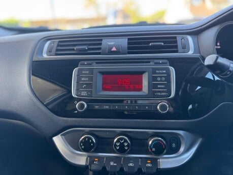 Kia Rio CRDI SR7 ISG 11