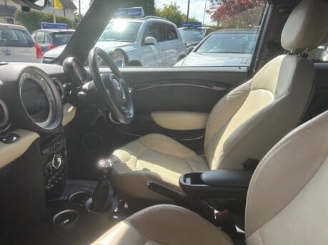 Mini Hatch COOPER SD 25
