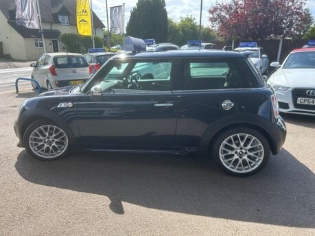 Mini Hatch COOPER SD 6