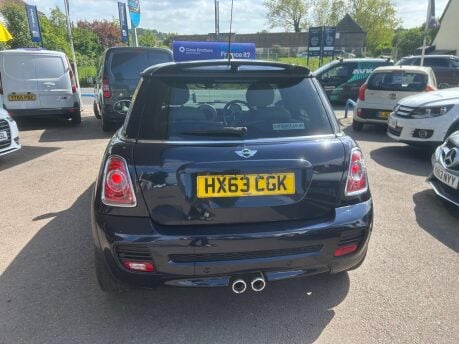 Mini Hatch COOPER SD 10