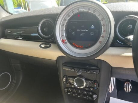 Mini Hatch COOPER SD 18