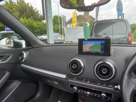 Audi A3 TFSI S LINE 30