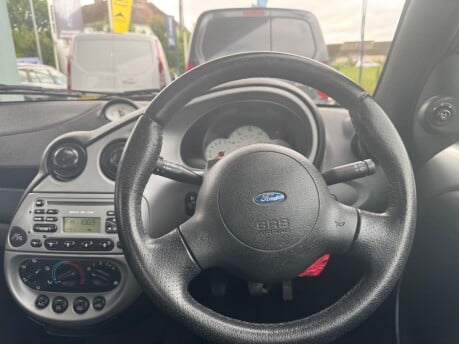 Ford Ka ZETEC CLIMATE CLOTH 18