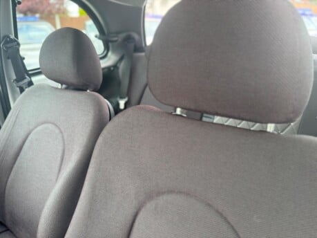 Ford Ka ZETEC CLIMATE CLOTH 27