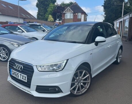 Audi A1 SPORTBACK TFSI S LINE 1