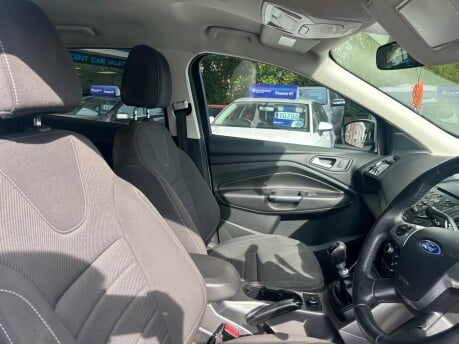 Ford Kuga ZETEC TDCI 28