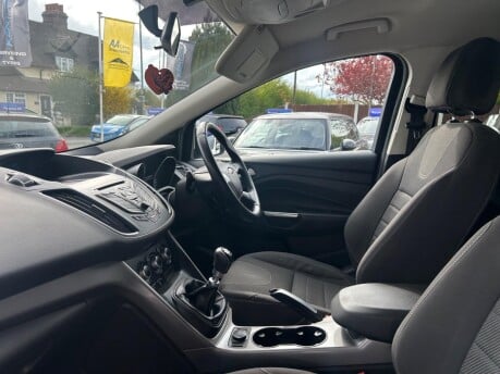 Ford Kuga ZETEC TDCI 34