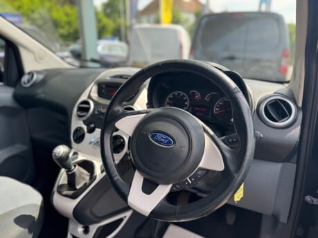 Ford Ka ZETEC 27