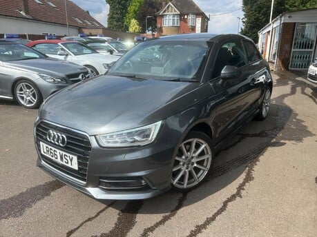 Audi A1 TDI S LINE