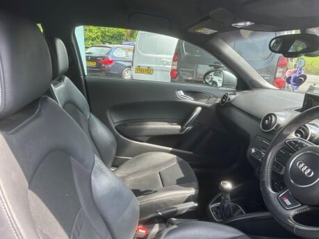 Audi A1 TDI S LINE 10