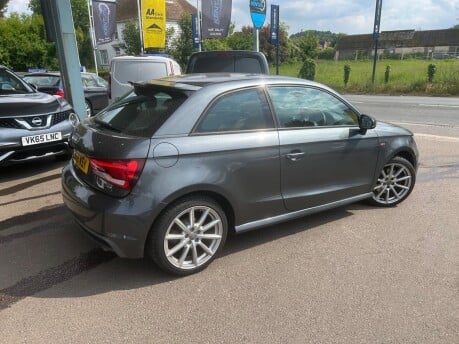 Audi A1 TDI S LINE 14