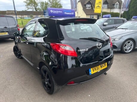 Mazda 2 SPORT 6