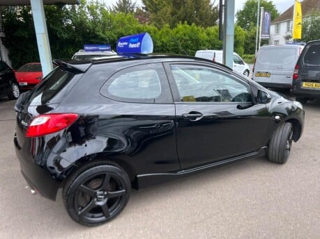 Mazda 2 SPORT 9