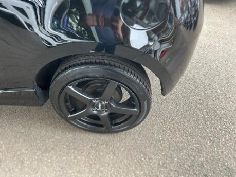 Mazda 2 SPORT 16