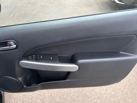Mazda 2 SPORT 18