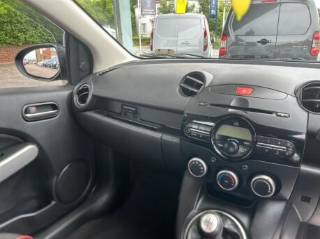 Mazda 2 SPORT 21