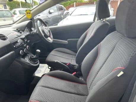 Mazda 2 SPORT 26