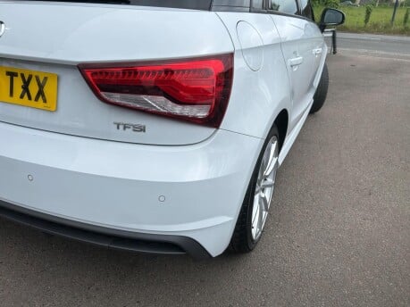 Audi A1 SPORTBACK TFSI S LINE 16